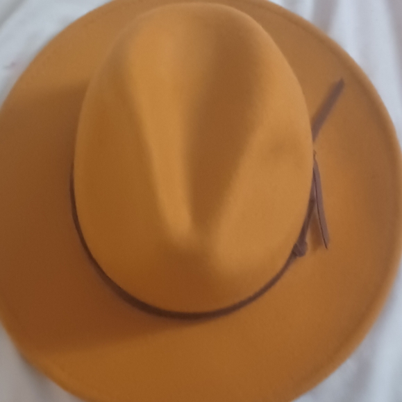 Hat - Picture 3 of 5